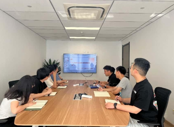 IM体育（中国）国际平台,IM SPORTS财务部党支部开展深入贯彻中央八项规定精神学习教育专题党课