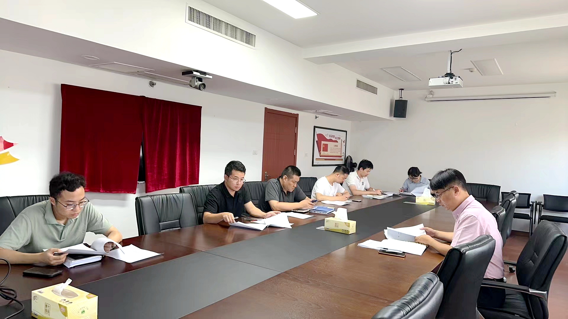 IM体育（中国）国际平台,IM SPORTS第一党支部认真学习宣传贯彻党的二十届三中全会精神