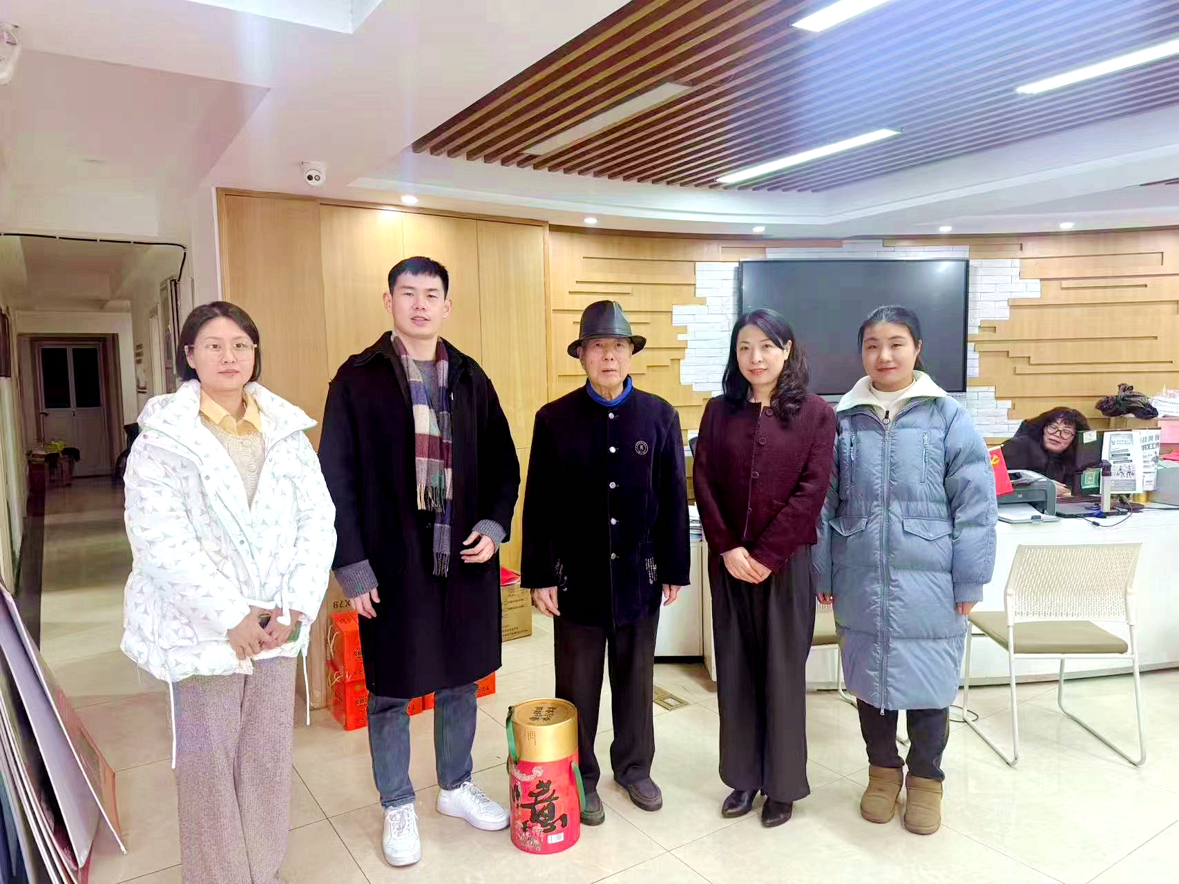 IM体育（中国）国际平台,IM SPORTS第一党支部联合所巷社区党委开展困难党员关爱活动